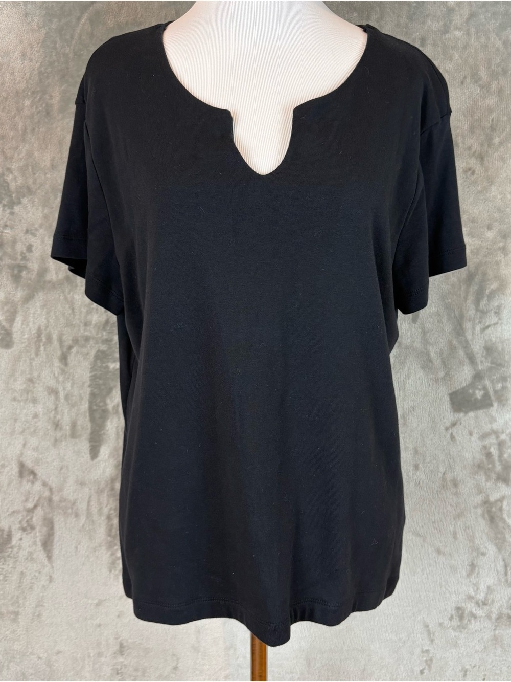 White Stag Casual Black Notch Tee Wmn’s XL